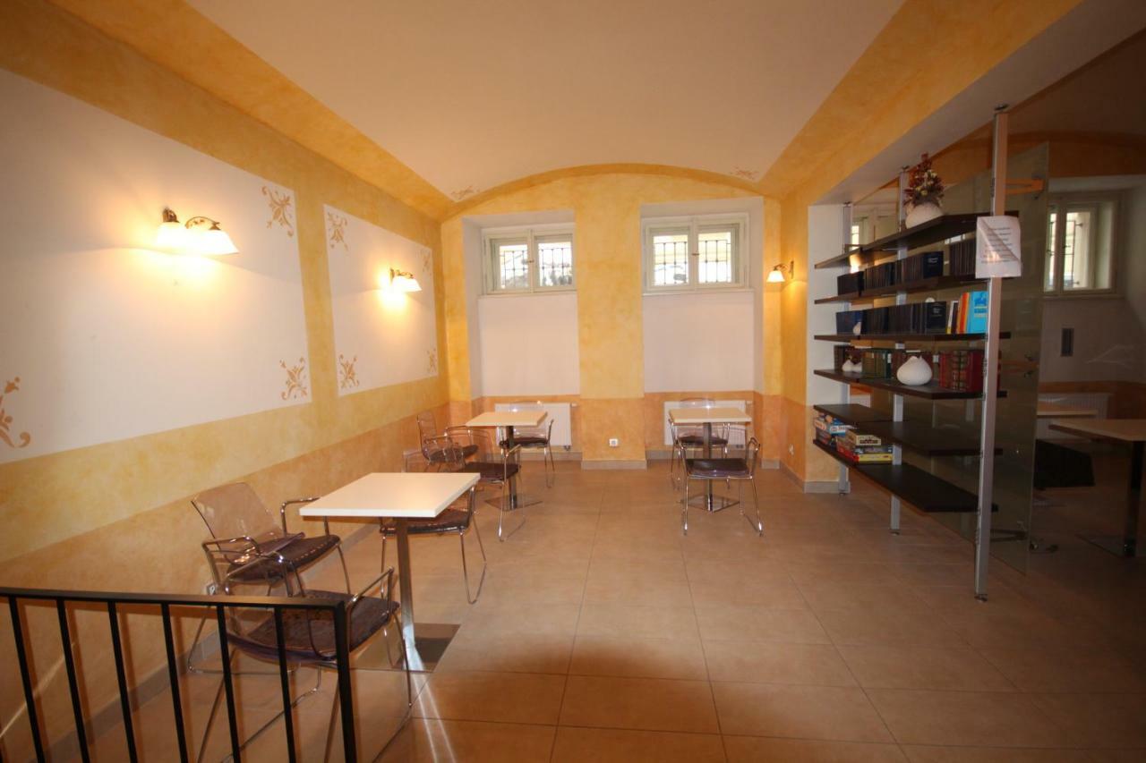 Apartment Halkova 5 ปราก ภายนอก รูปภาพ