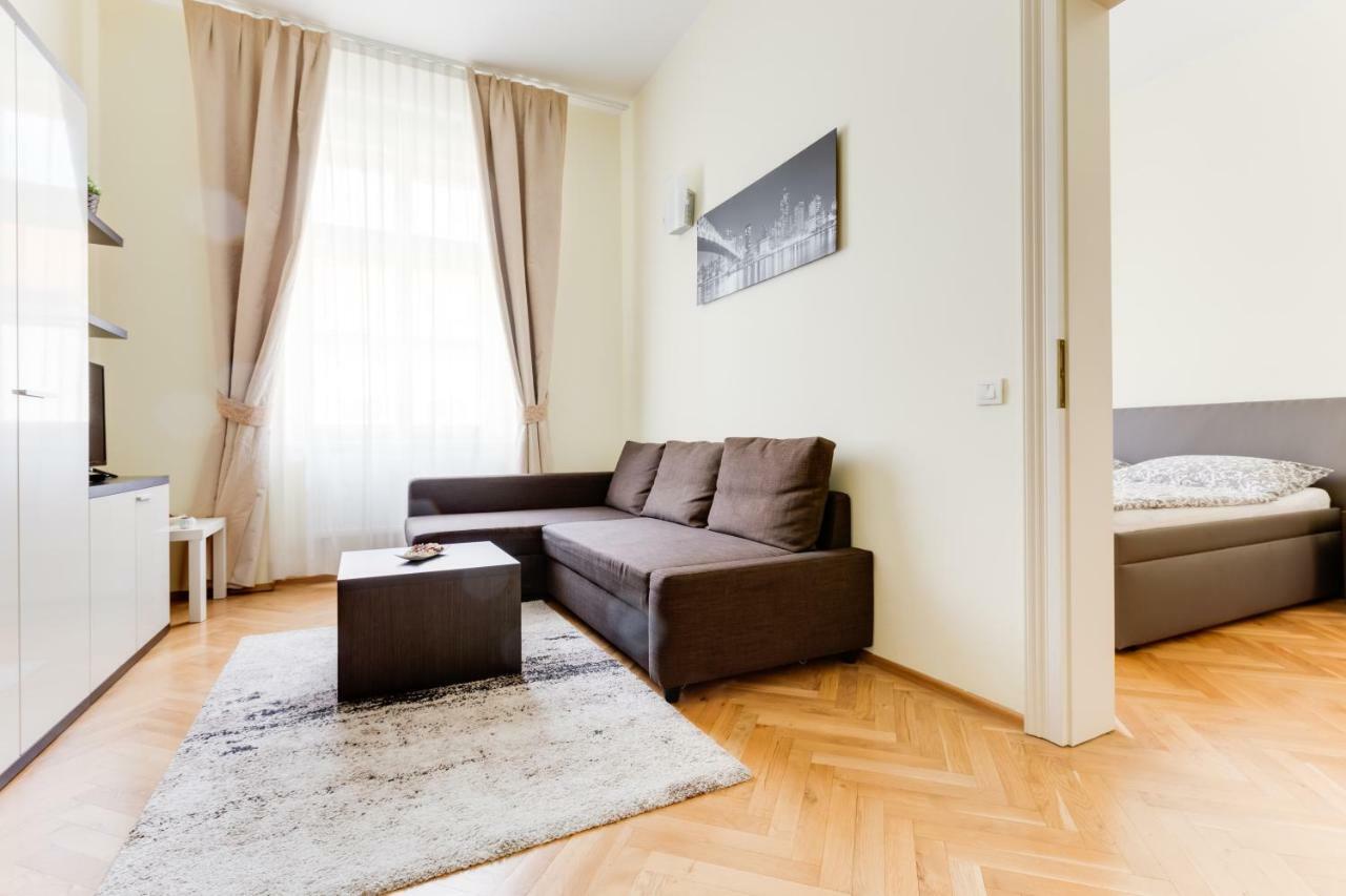 Apartment Halkova 5 ปราก ภายนอก รูปภาพ