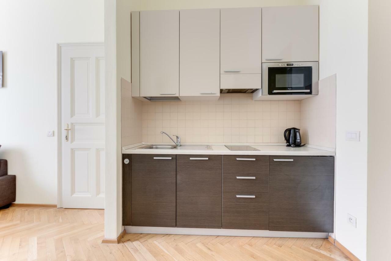 Apartment Halkova 5 ปราก ภายนอก รูปภาพ