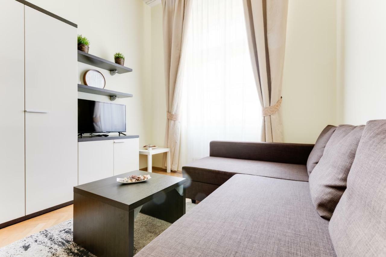 Apartment Halkova 5 ปราก ภายนอก รูปภาพ