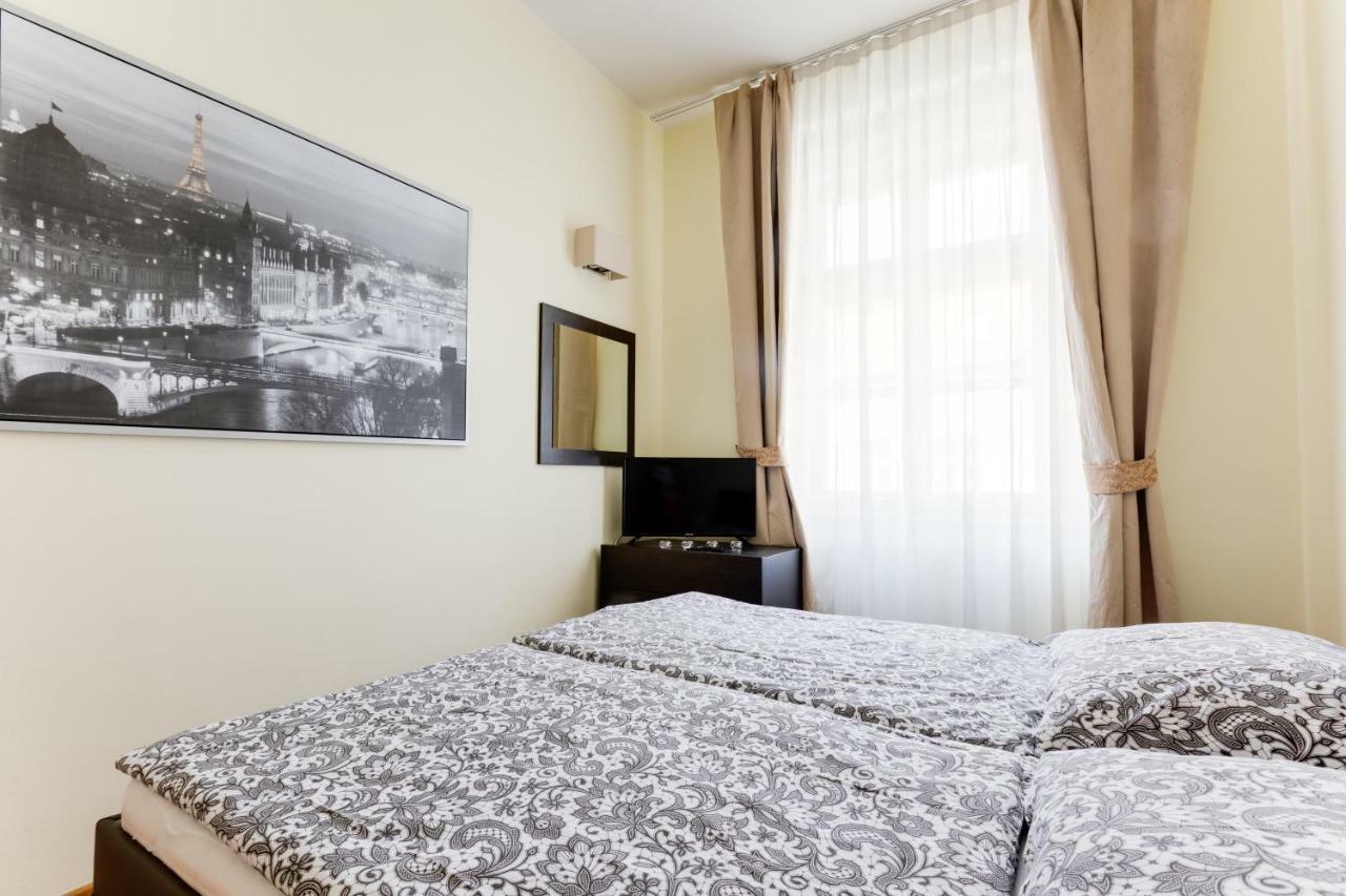 Apartment Halkova 5 ปราก ภายนอก รูปภาพ
