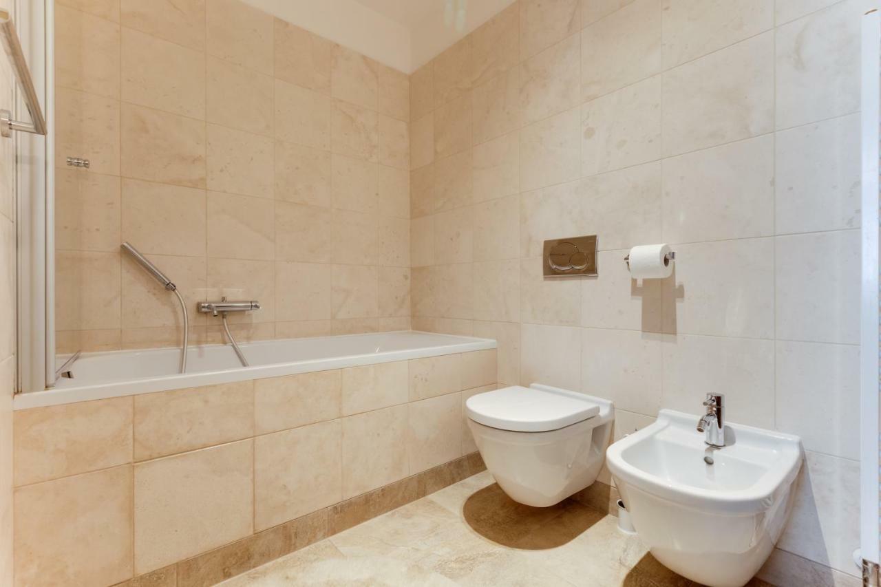 Apartment Halkova 5 ปราก ภายนอก รูปภาพ