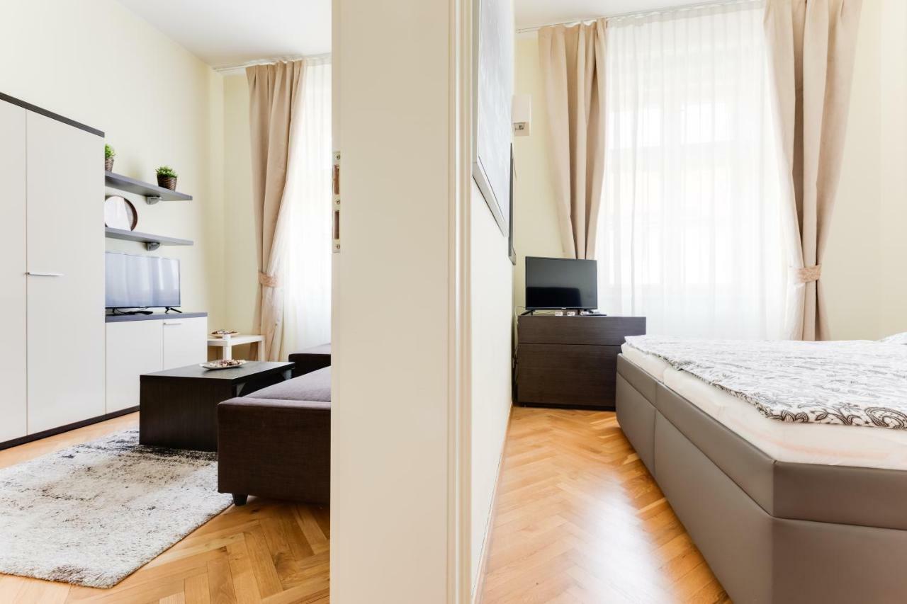 Apartment Halkova 5 ปราก ภายนอก รูปภาพ